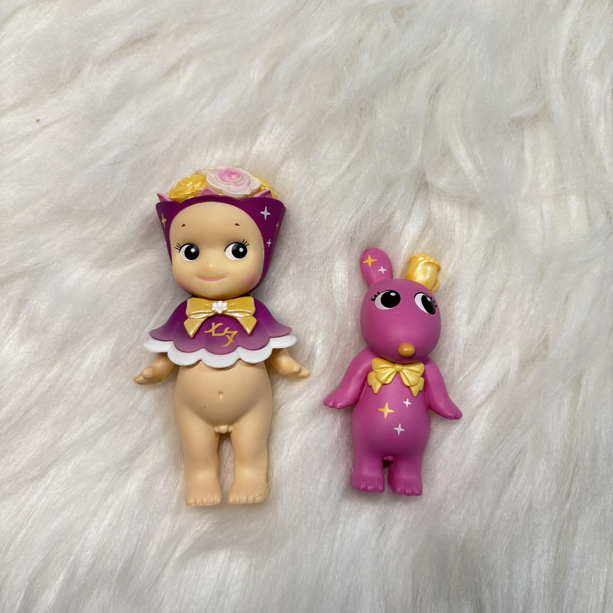 Phone Accessories Sonny Angel - Figurka Sonny Angel z kolekcji prezentów