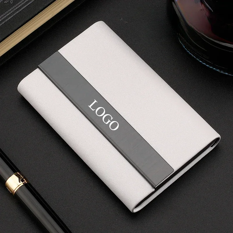 Etui na karty biznesowe z meta – Phone Accessories Company recenzja i cena